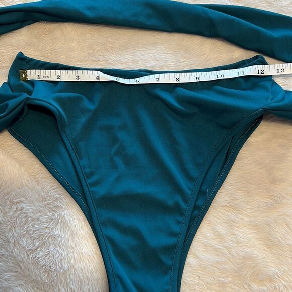 Deep green unlined bathing suit. Medium - Picture 4 of 10